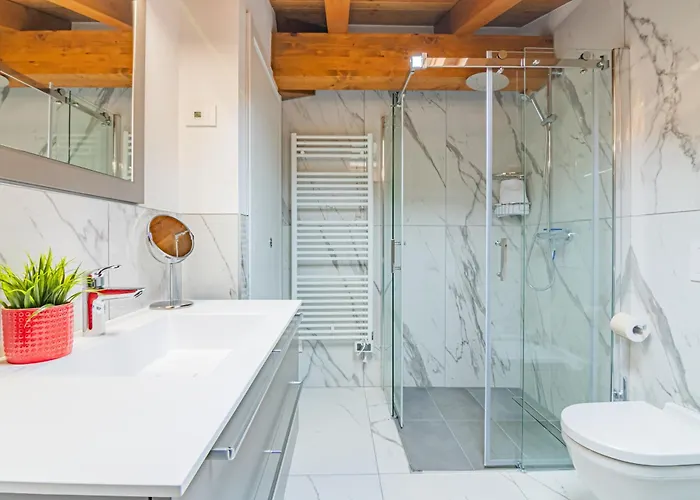 Dei Venti North By Curtiaffitti Pianello Del Lario