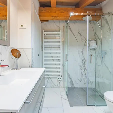 Dei Venti North By Curtiaffitti Pianello Del Lario