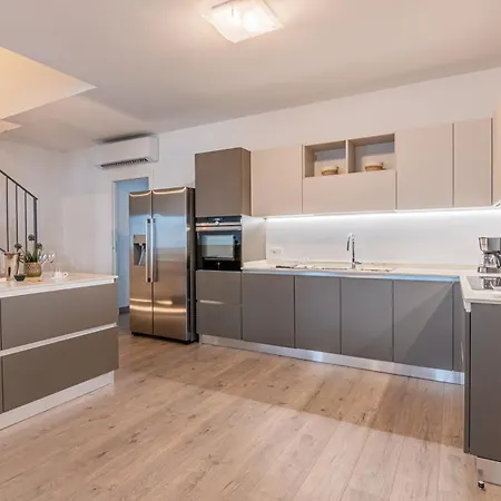 Villa Dei Venti North By Curtiaffitti